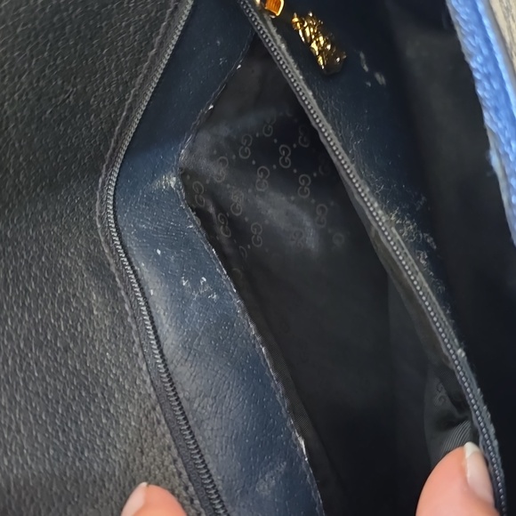 Vintage Authentic Gucci Shoulder Bag - Picture 4 of 13